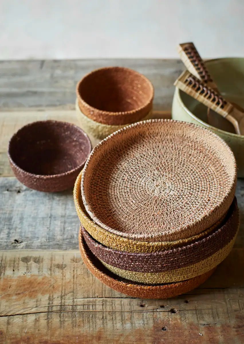 Bol en jonc de mer coloré, tressé main - Madam Stoltz