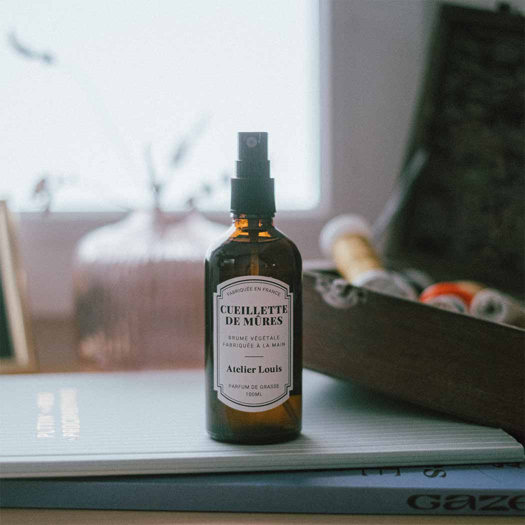 Brume végétale naturelle cueillette de mûres · atelier louis