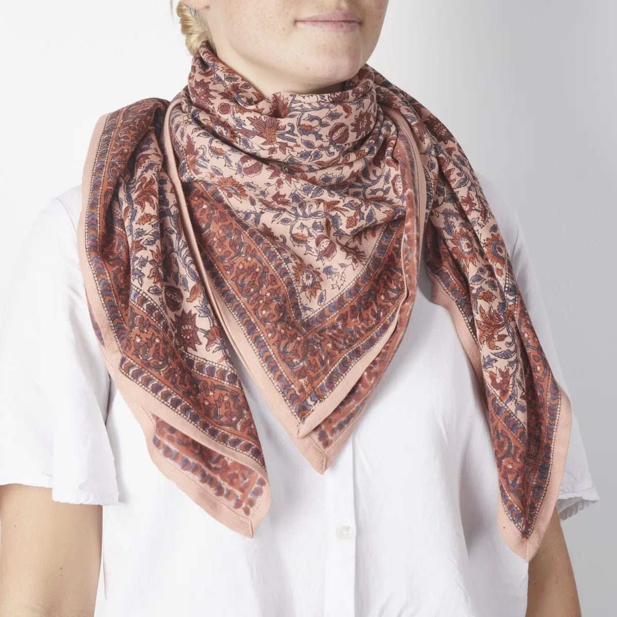 FOULARD FEMME IMPRIMÉ FLEURS INDIENNES LUCETTE PINK - Bonheur du Jour - Lili Margaret