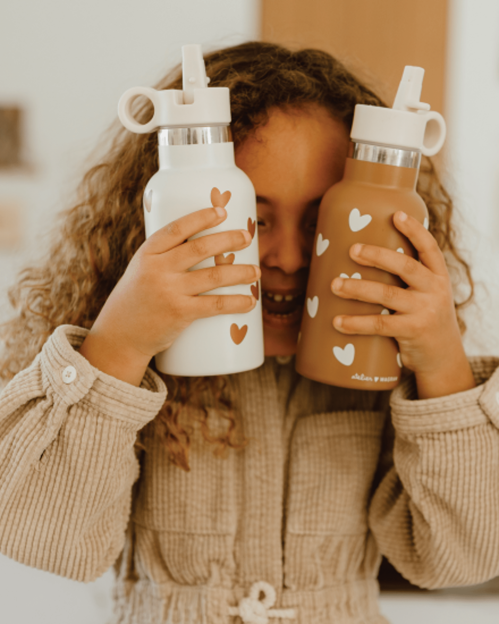 GOURDE ISOTHERME ENFANT EN ACIER INOXYDABLE – COULEUR CARAMEL | Atelier Wagram - Lili Margaret