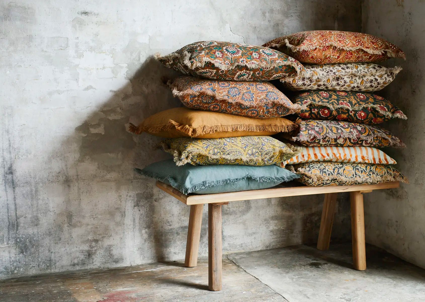 Housse de coussin rayée avec franges en coton - Madam Stoltz