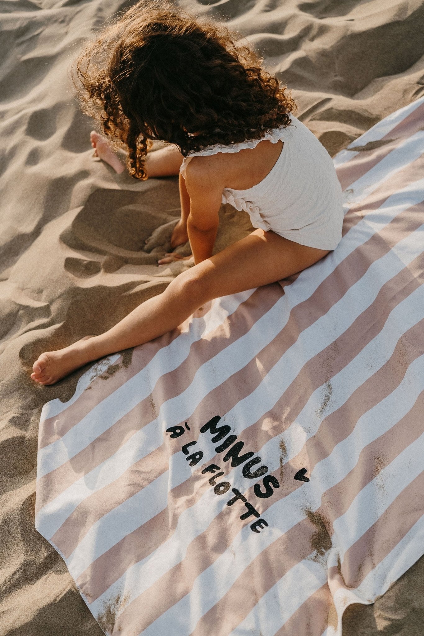 Serviette de plage enfant Minus à la flotte rose - Zakuw - Lili Margaret