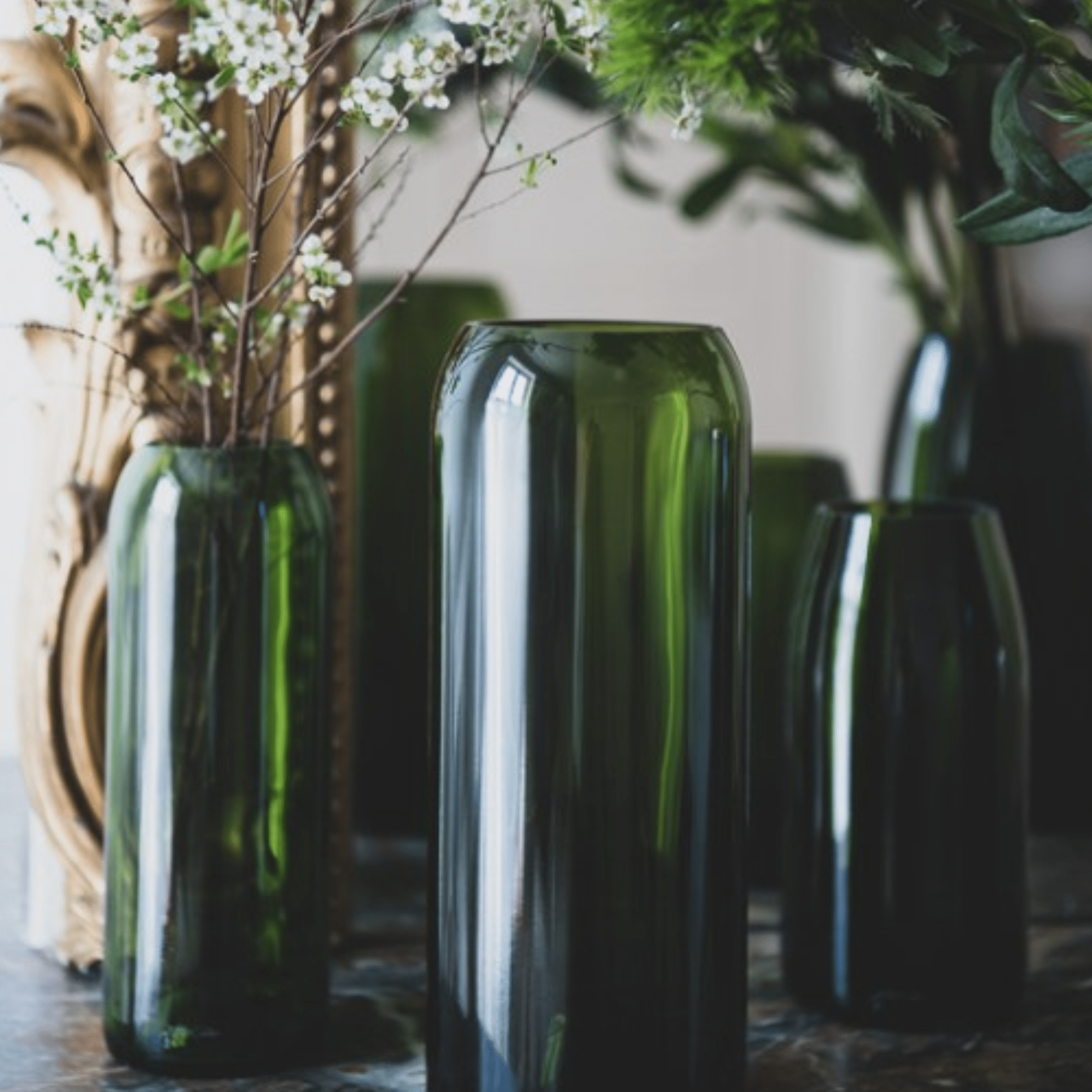 VASE DESIGN EN VERRE RECYCLÉ VERT - PLATES & Culotées - Lili Margaret
