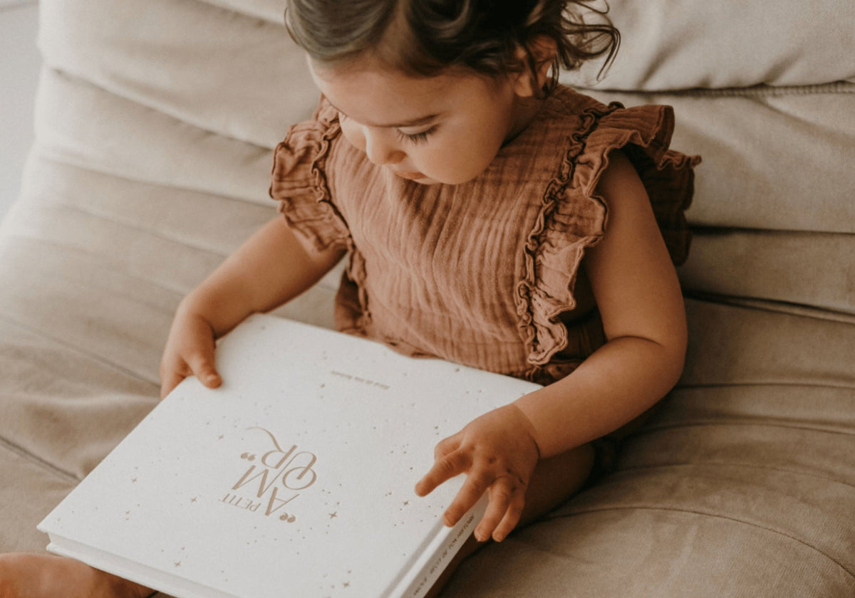 Livre de naissance : le plus beau souvenir des premières années de bébé - Lili Margaret