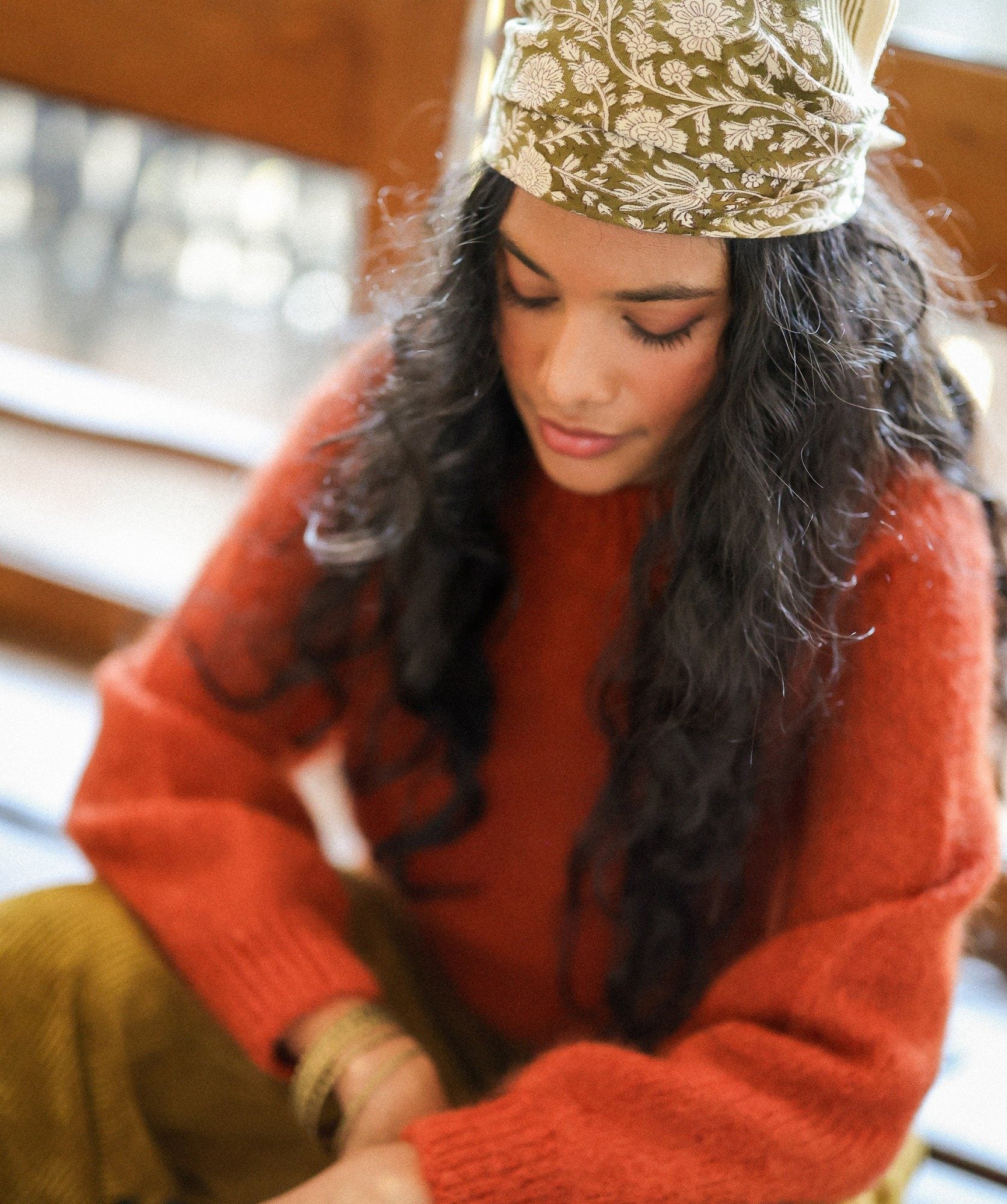 Foulard petit format Anjali Kaki en coton imprimé - vue 7
