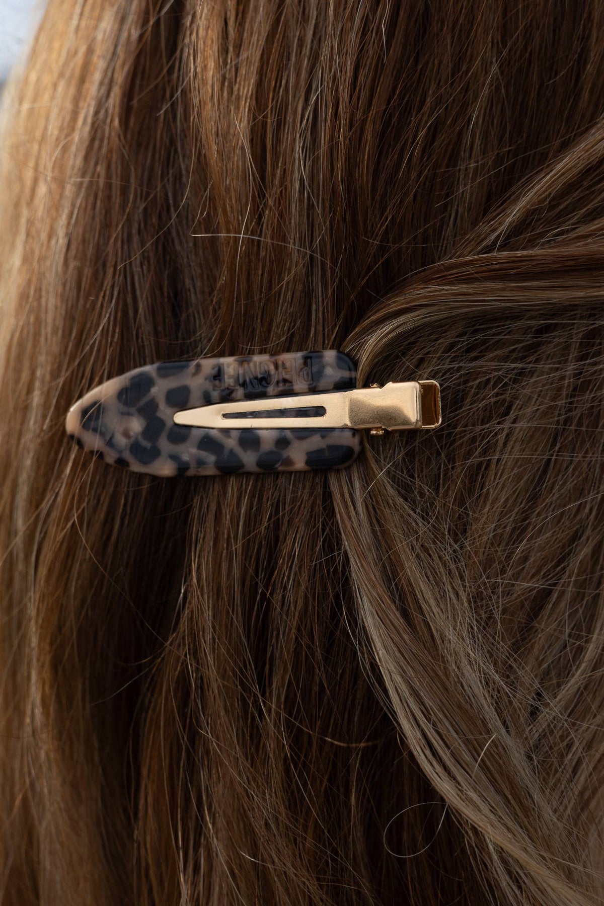 Paire de barrettes à cheveux léopard – Peignée Paris – vue 4