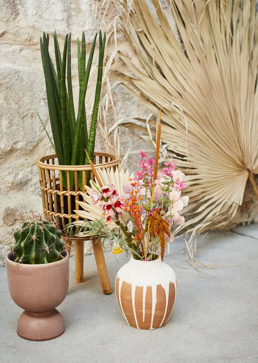 Stoneware flower pot