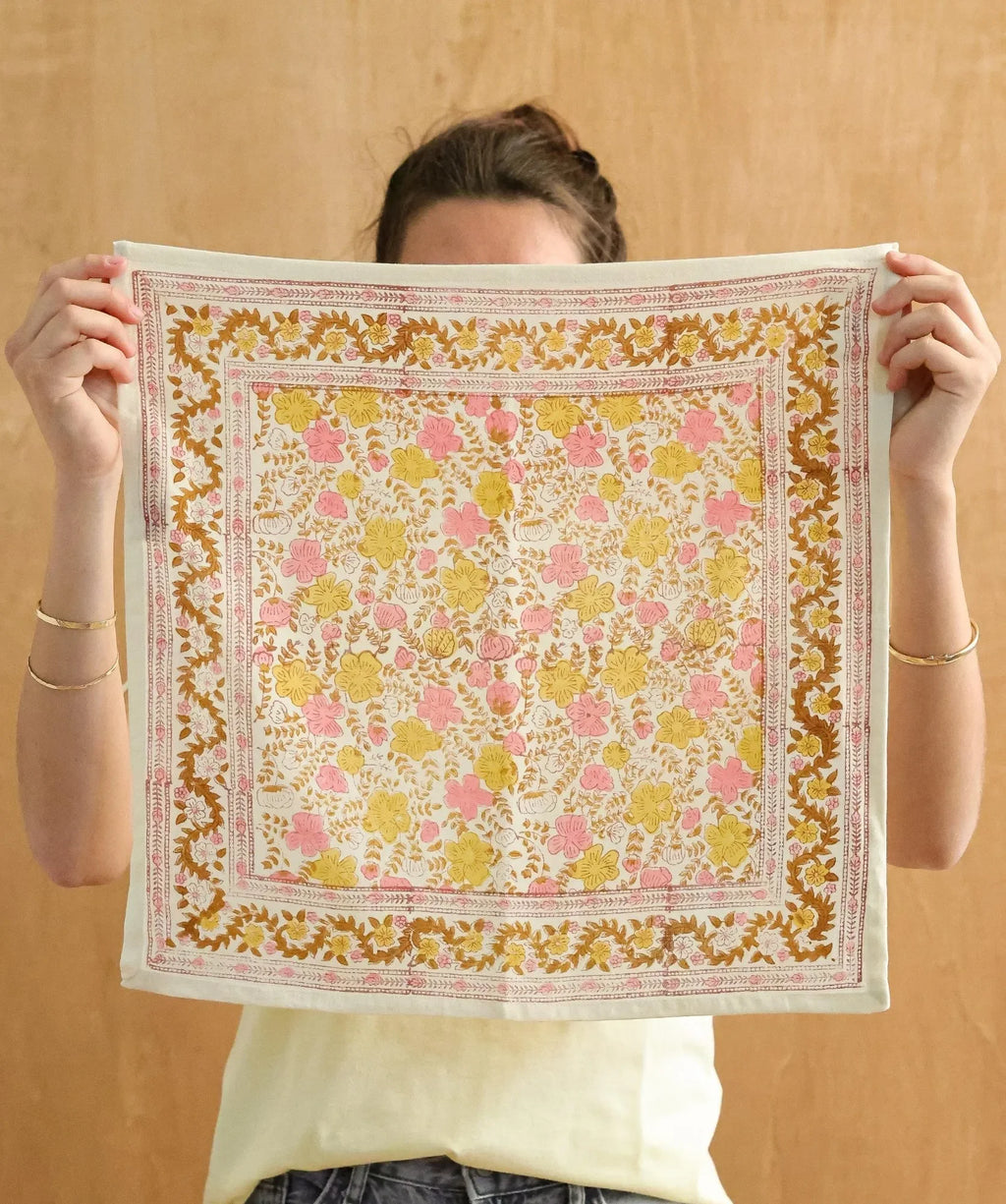 Foulard petit format Ellis Mimosa en coton block-print - vue 1