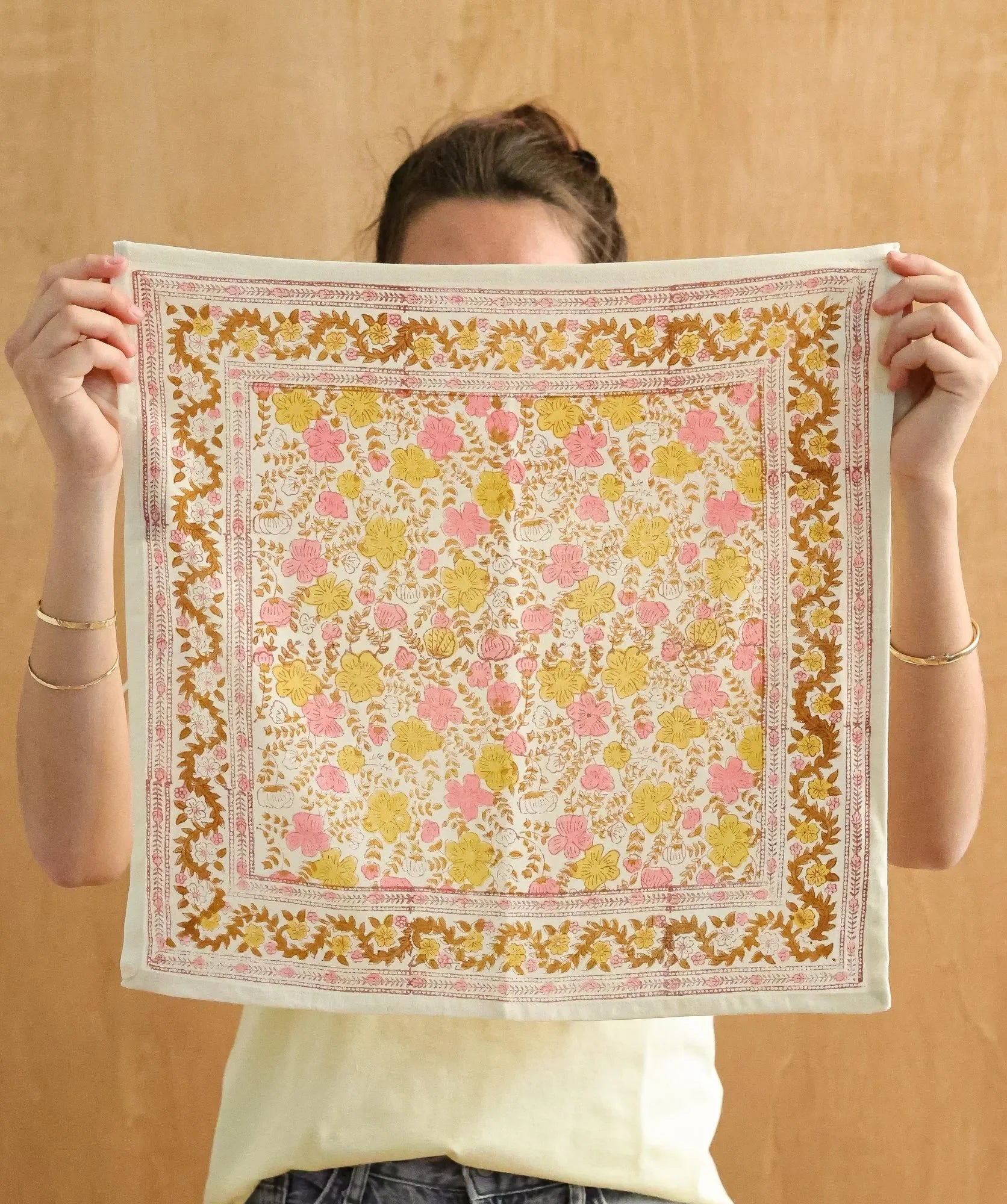 Foulard petit format Ellis Mimosa en coton block-print - vue 1