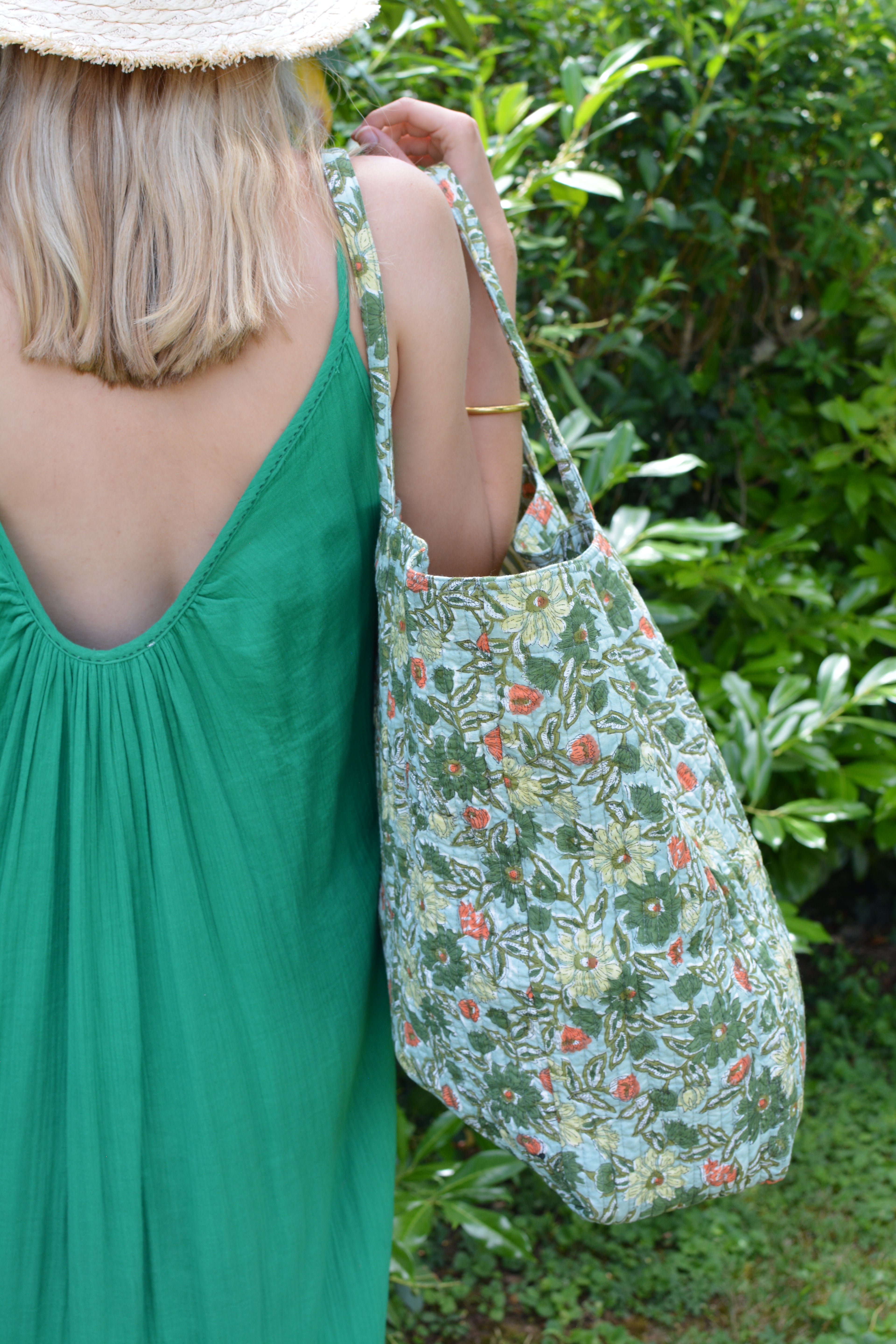 Sac cabas souple fleuri meera blue green en coton matelassé
