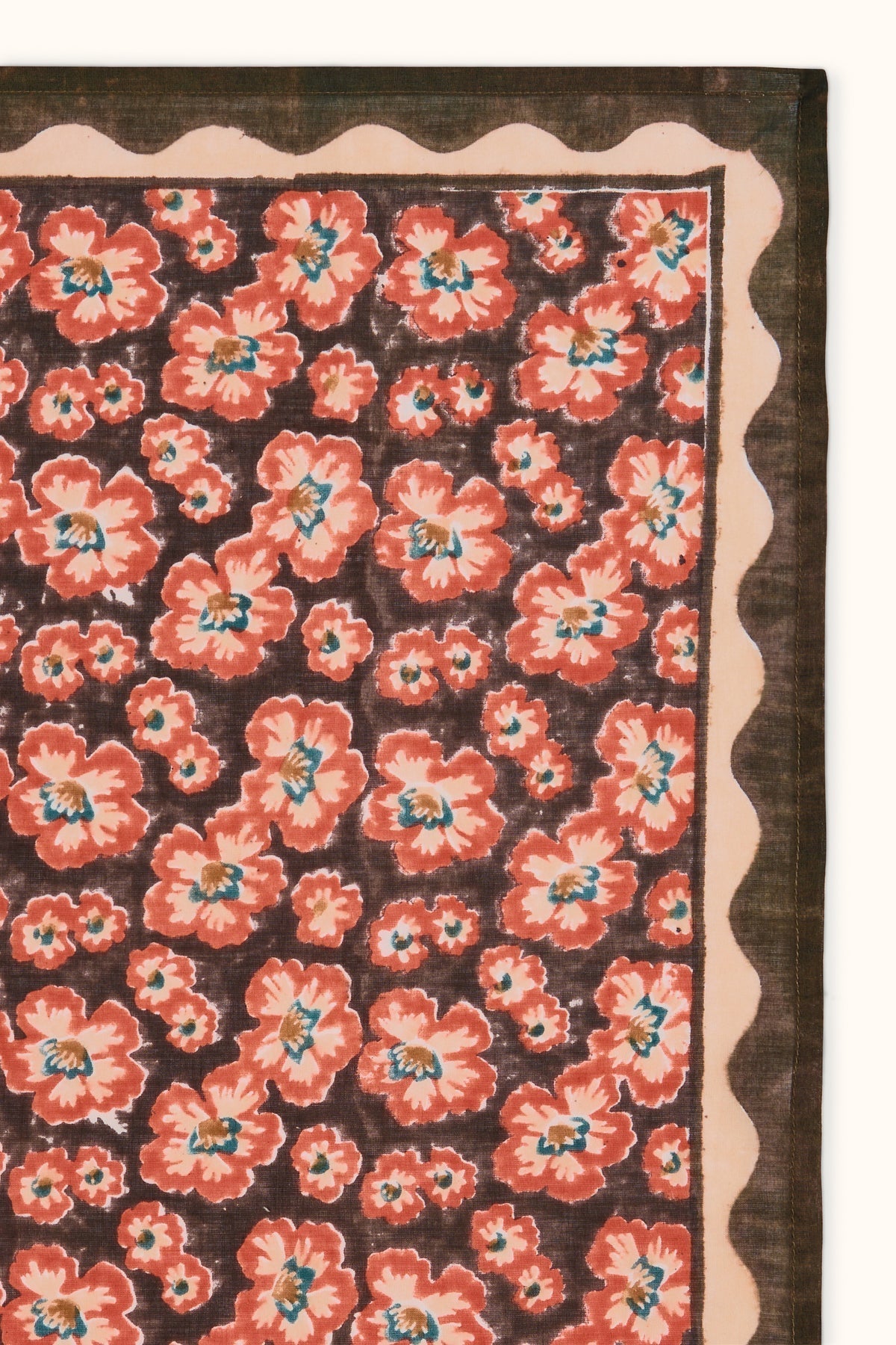 Foulard fleuri en voile de coton Falala – Carmen Chili – Apaches Collections – vue 4