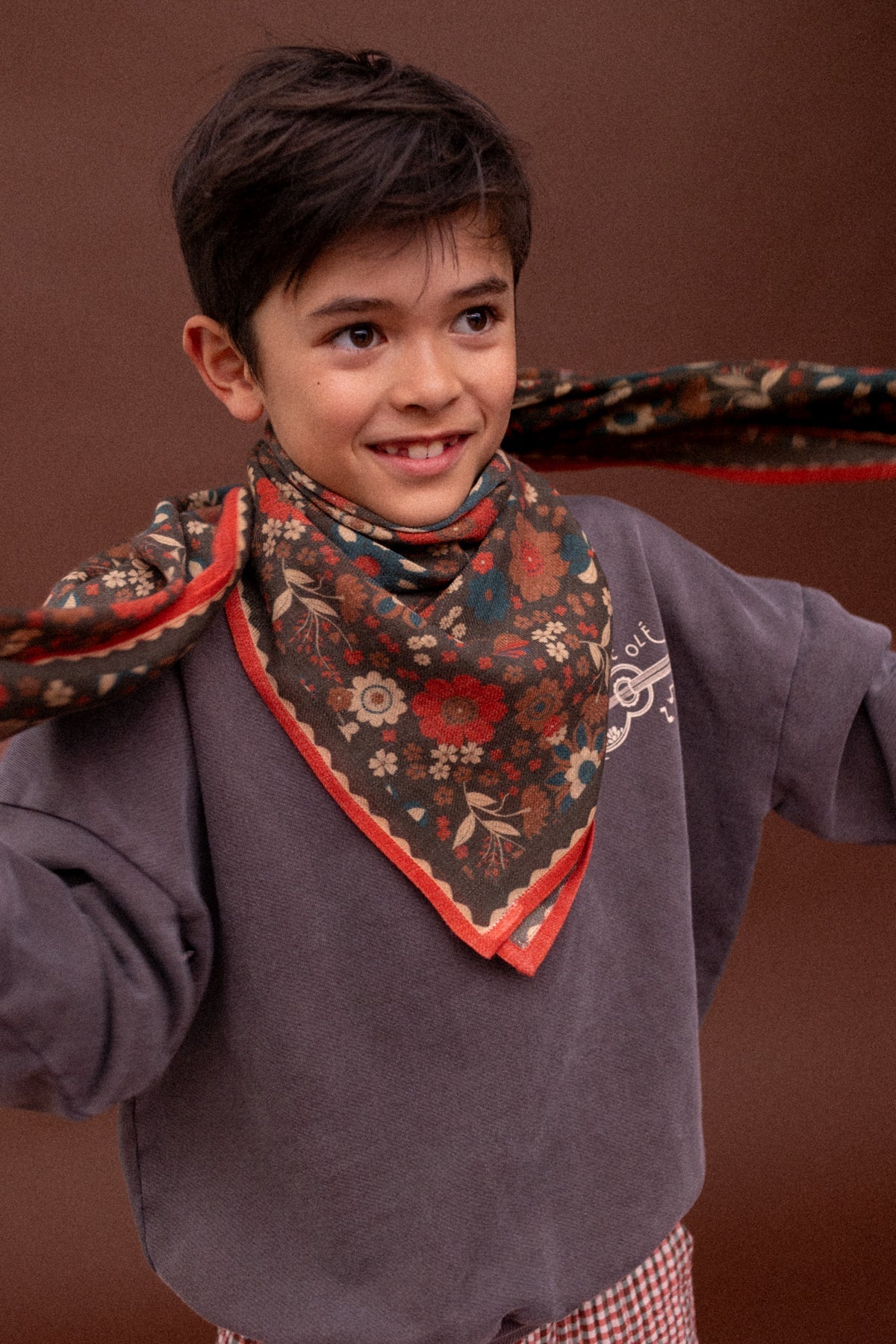 Grand foulard fleuri en laine Fiza – Bolero Fougère – Apaches Collections – vue 4