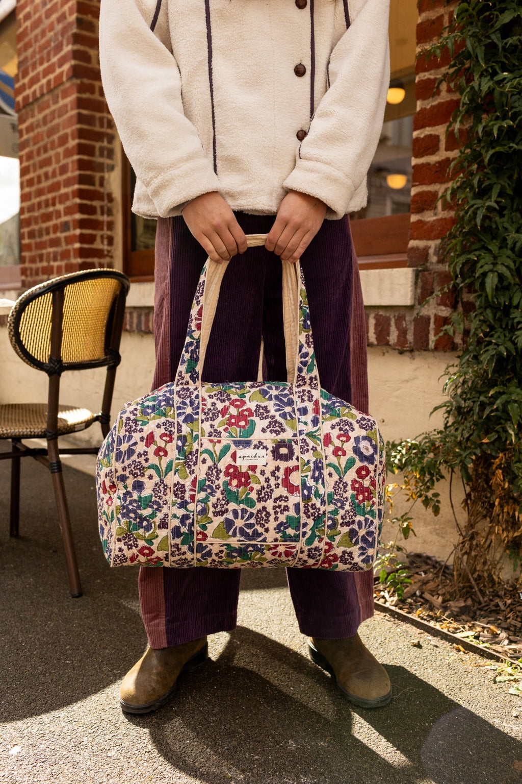 Sac week-end fleuri matelassé Buddha – September Macadamia – Apaches Collections – vue 2