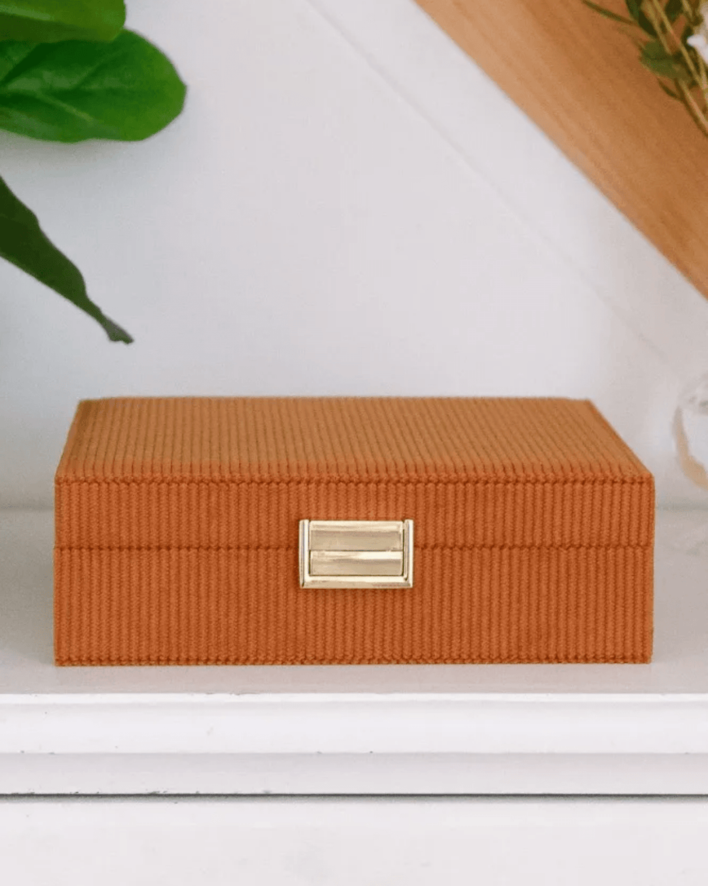 Boîte à bijoux en velours côtelé camel – Anne par Maison Scarlett