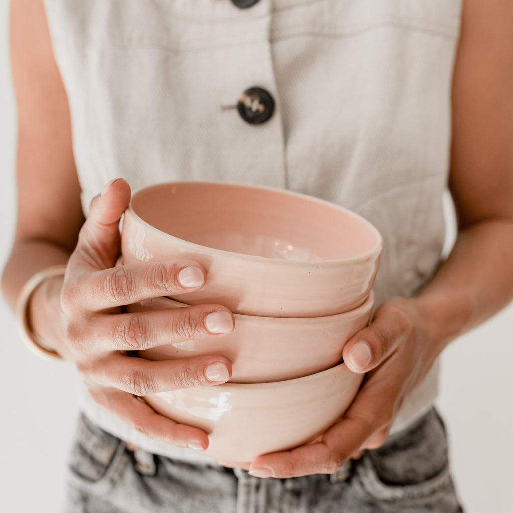 Bol en céramique fait main rose poudré - claycraft
