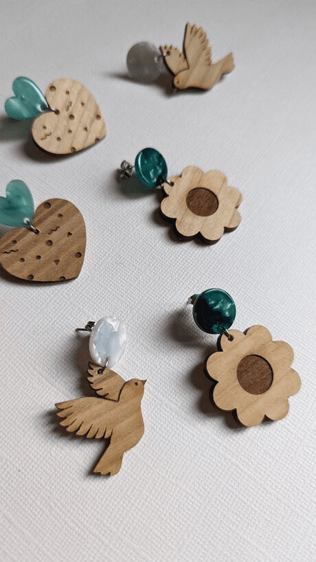 Boucles d'oreilles en bois fait main fleur - bewööd