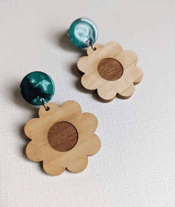 Boucles d'oreilles en bois fait main fleur