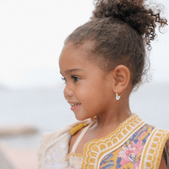Boucles d'oreilles enfant nacre naturelle sequin les chanceuses - emma'bulle