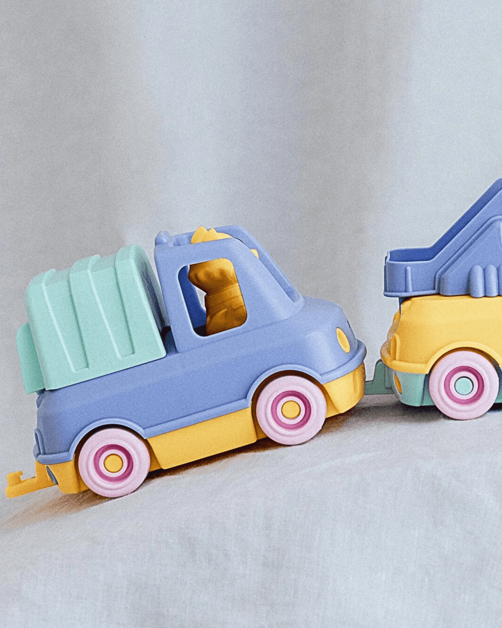 Camion pompier jouet en plastique recyclé - le jouet simple.
