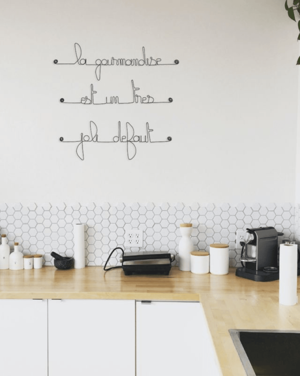 Citation murale en fil de fer "gourmandise" - bijoux de mur
