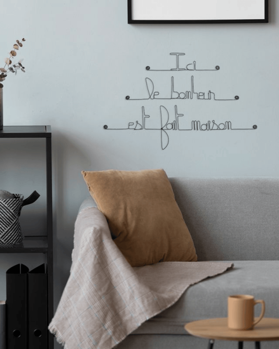 Citation murale en fil de fer "ici le bonheur est fait maison"