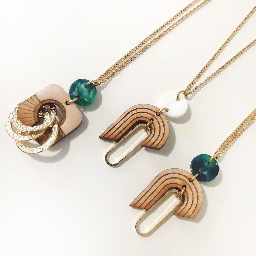 Collier en bois artisanal demi azurine - bewööd