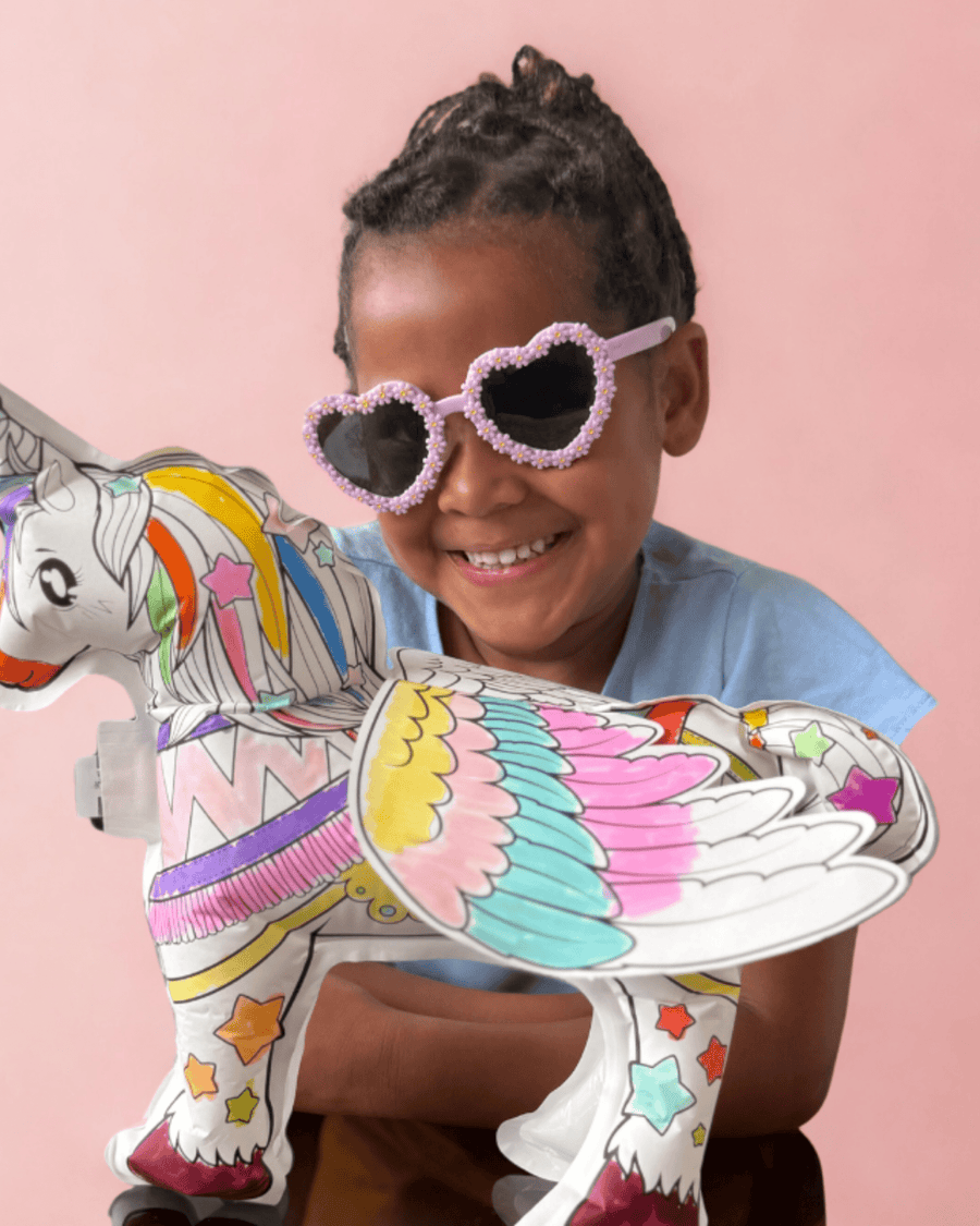 Coloriage gonflable licorne géante