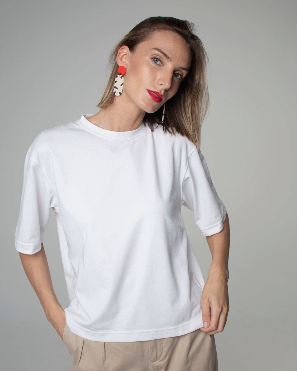 Boucles d’oreilles rouges graphiques écru et noir-Delarosa Studio-