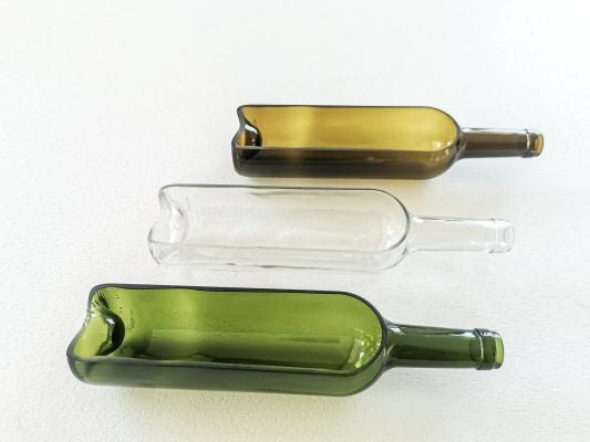 Demi - plate bouteille vin recyclée verte - design artisanal plates & culotées
