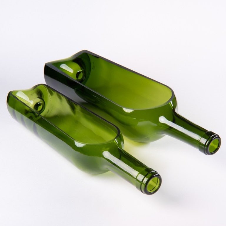 Demi - plate bouteille vin recyclée verte - design artisanal plates & culotées