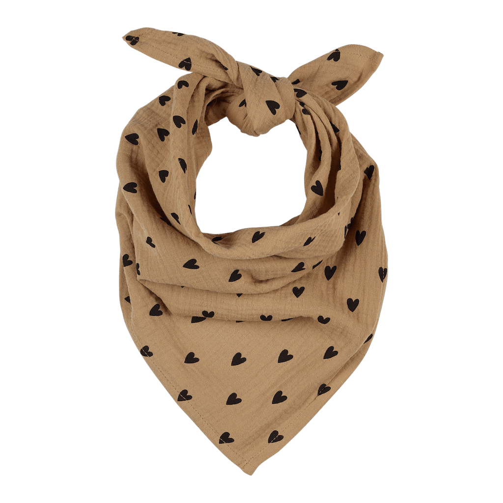 Foulard enfant en gaze de coton avec motifs cœurs – couleur beige | atelier wagram