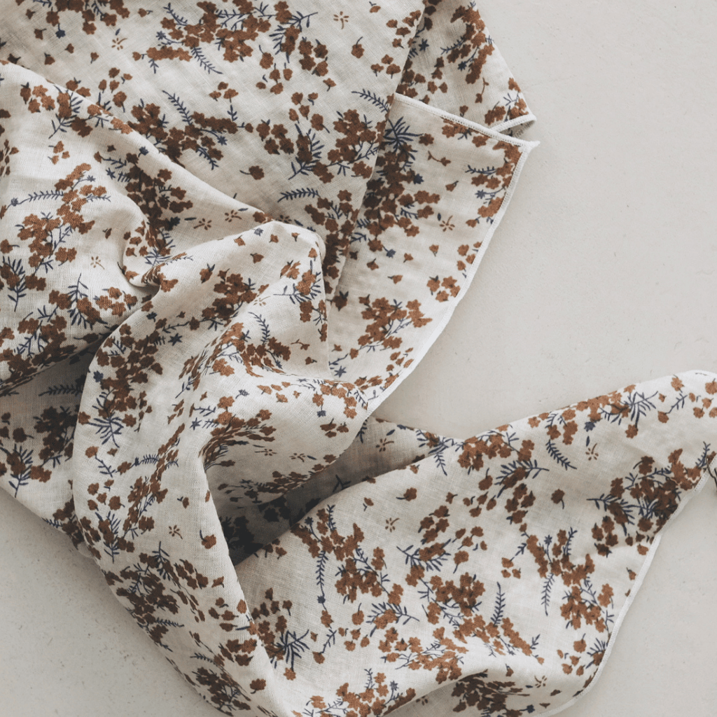 Foulard enfant imprimé fleuri – gentil coquelicot