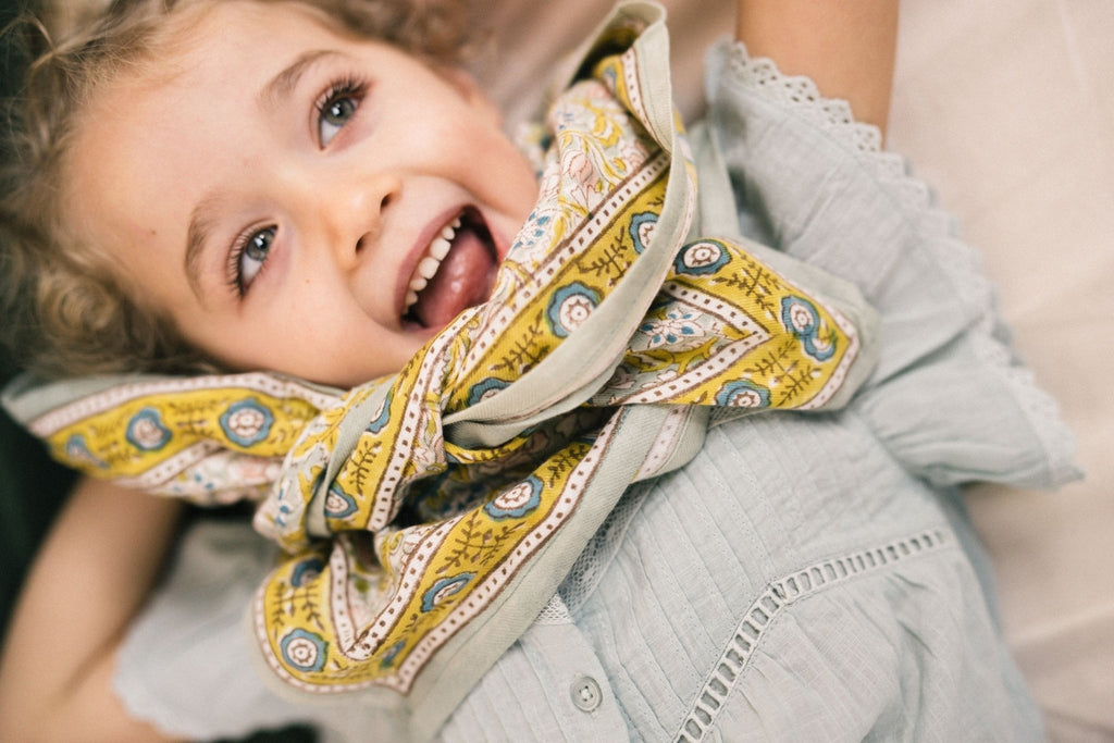 Foulard femme imprimé fleurs indiennes absynthe vert de gris - bonheur du jour