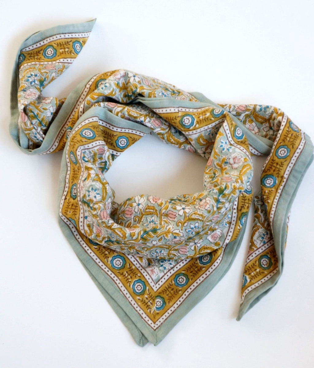 Foulard femme imprimé fleurs indiennes absynthe vert de gris - bonheur du jour