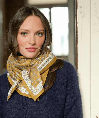 Foulard femme Scarlett Gold - Bëllemme - Lili Margaret