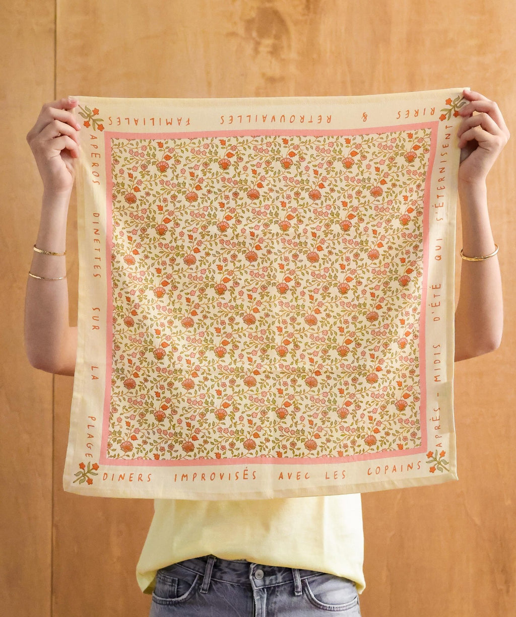 Foulard petit format Rosa Sorbet d’Été en coton imprimé - vue 1