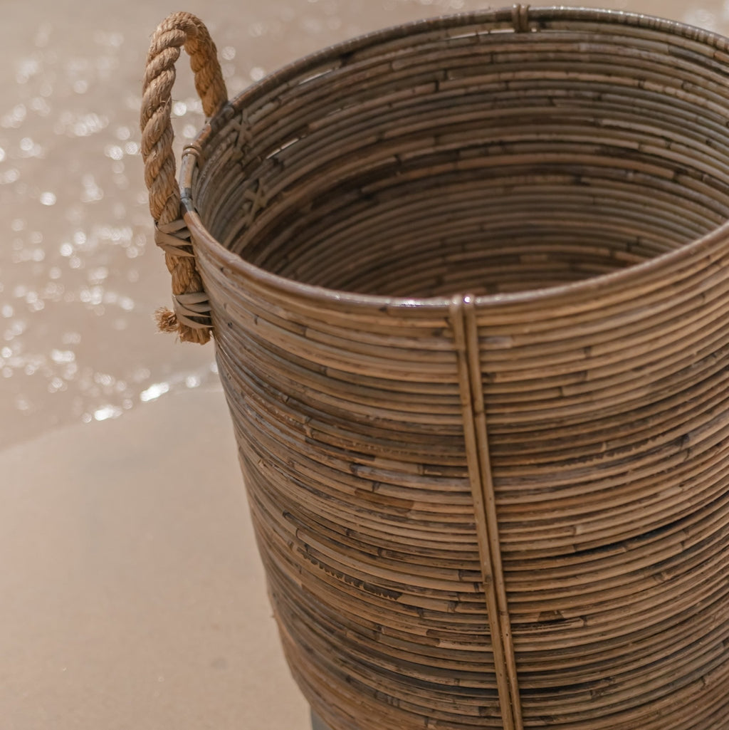 Grand panier à linge rond fait main en rotin naturel - soeji