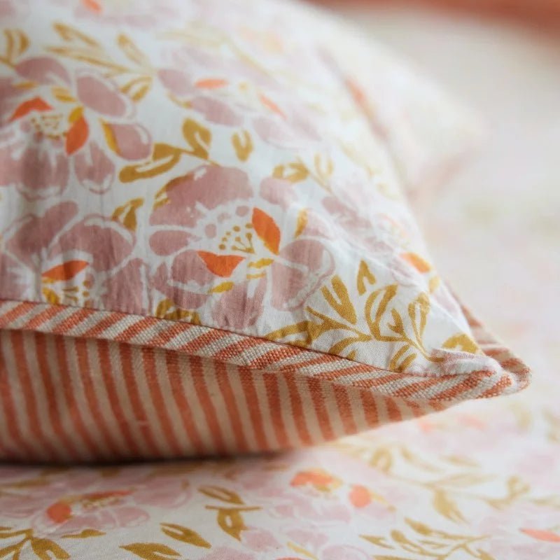 Housse de coussin fleuri petunia pink - bonheur du jour
