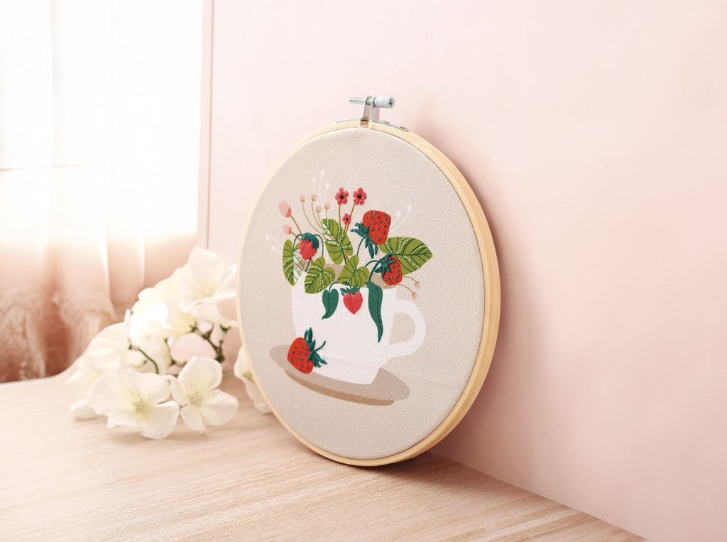 Kit broderie facile – motif fraise des bois ø20 cm