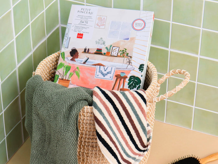 Kit de peinture au numéro La petite épicerie dans un panier tressé