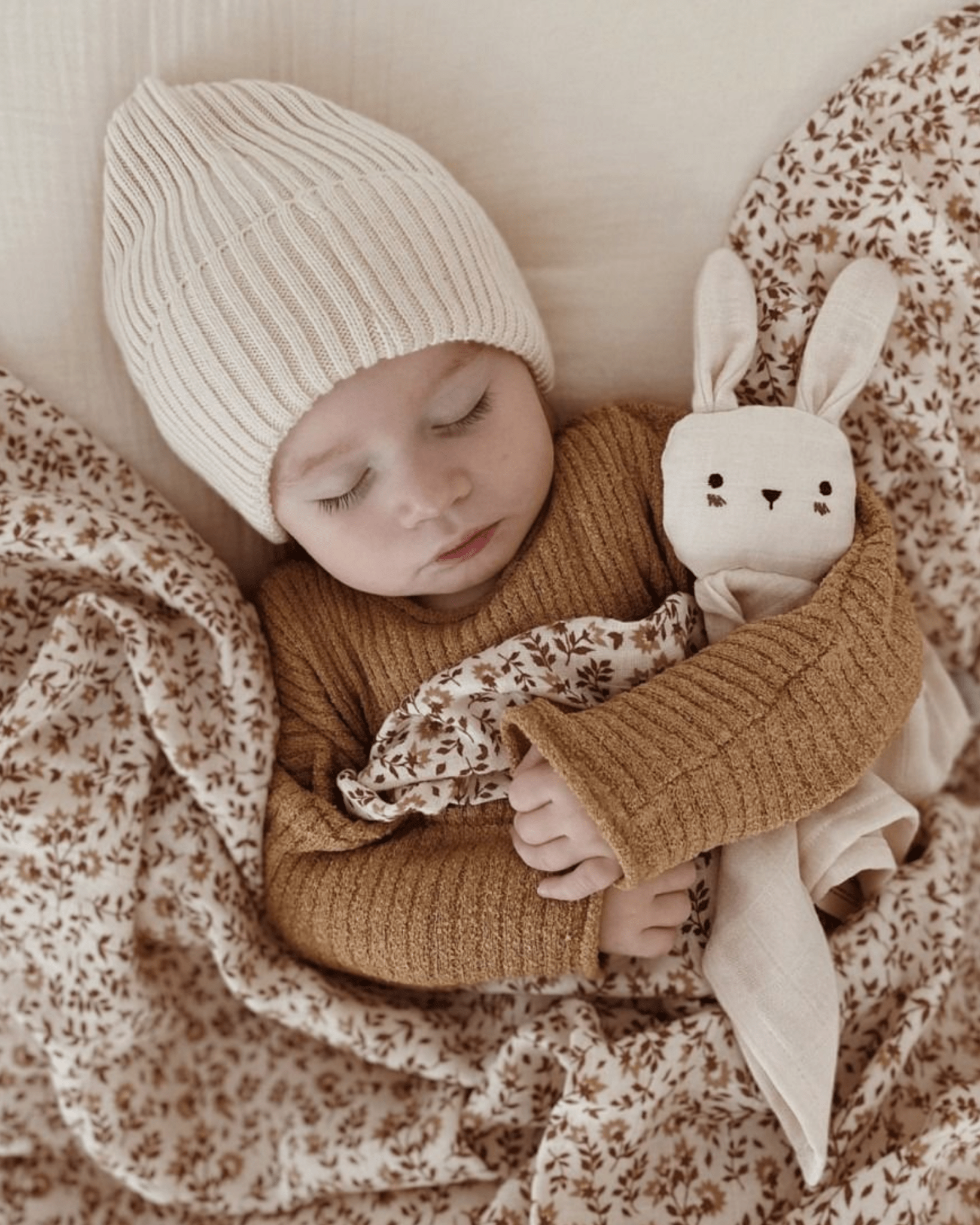 LANGE BÉBÉ COTON BIO HIBISCUS - Main sauvage - Lili Margaret