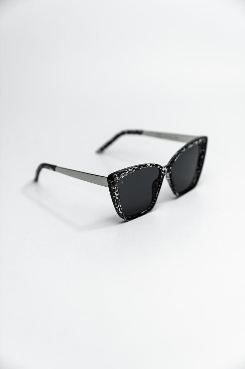Lunettes de soleil femme luna midnight - rean