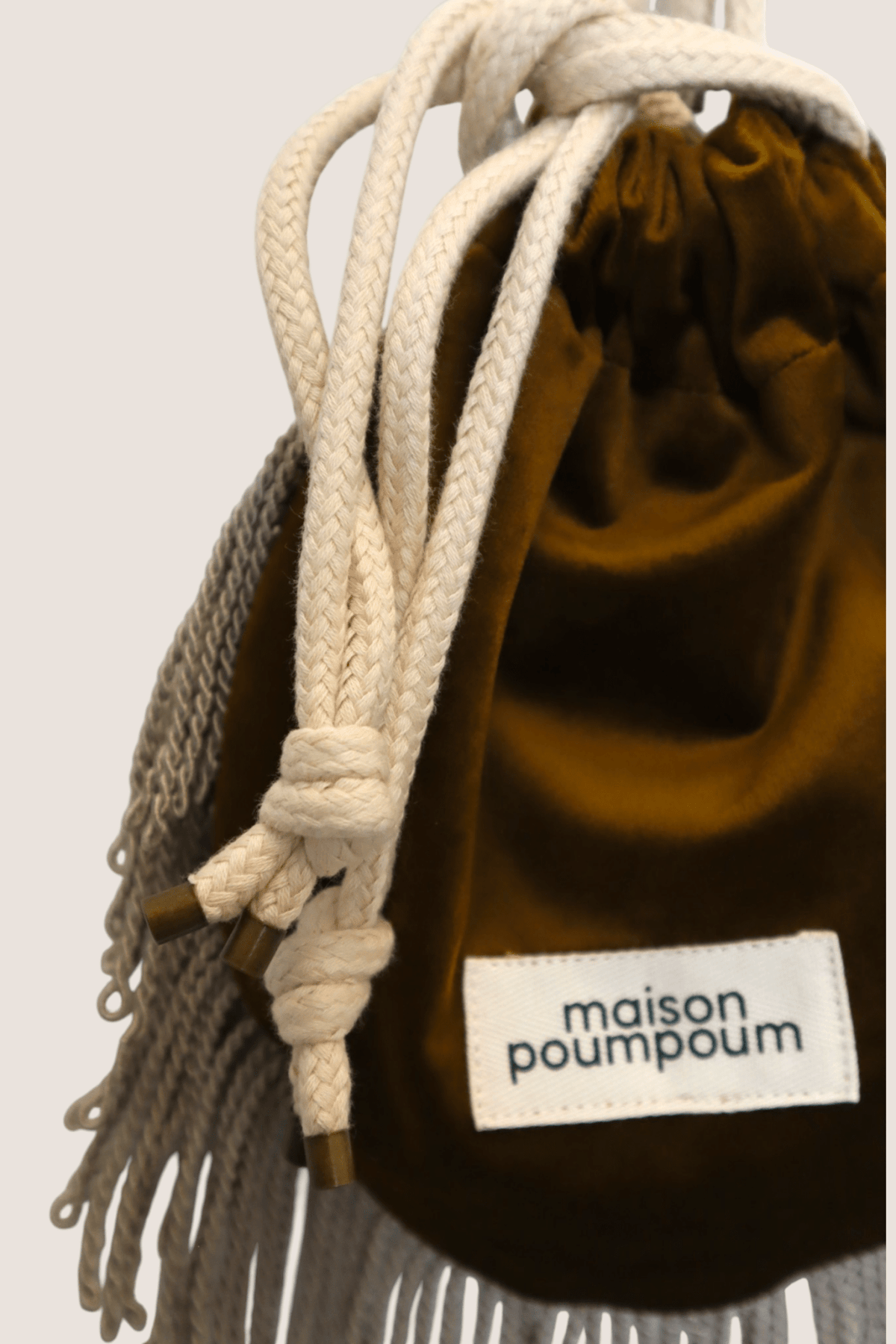 Mini sac bourse Le Groom Velours Bronze à franges - vue 3