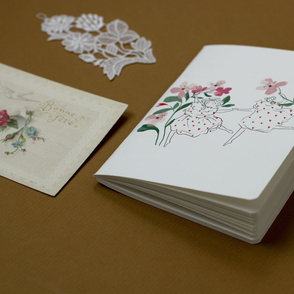 Carnet de notes A6 illustré Joyeuses danse fleurie - My Lovely Thing - vue 2