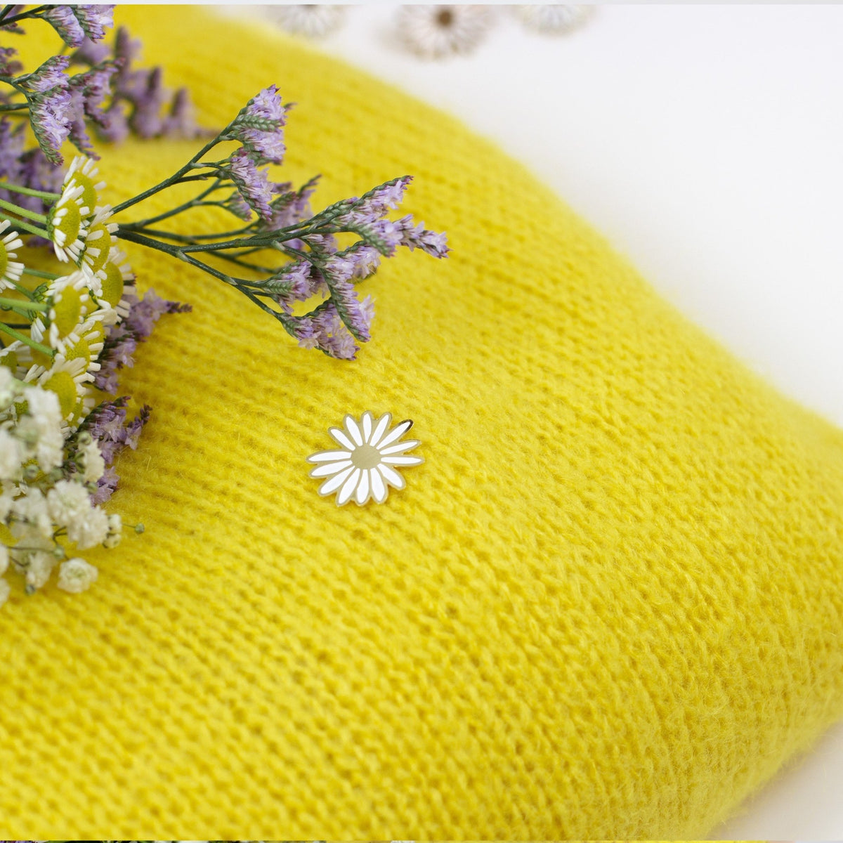 Pin’s en laiton Marguerite émaillée blanche - My Lovely Thing
