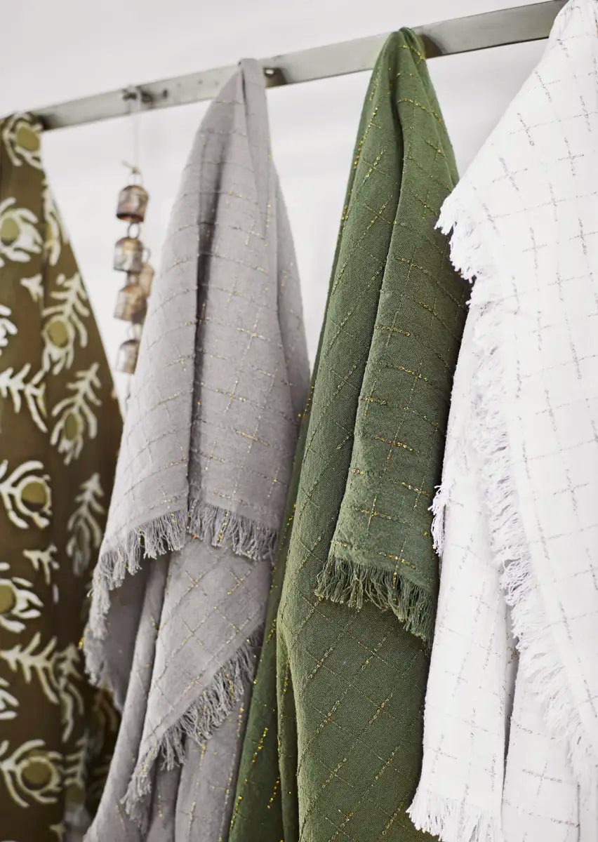 NAPPE À CARREAUX EN COTON OLIVE ET FIL DORÉ - Madam Stoltz - Lili Margaret