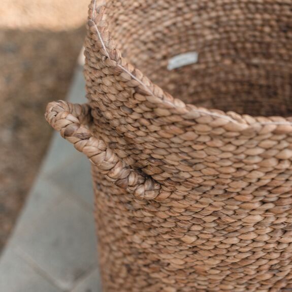Panier à linge en jacinthe d'eau ikat (2 tailles) - soeji