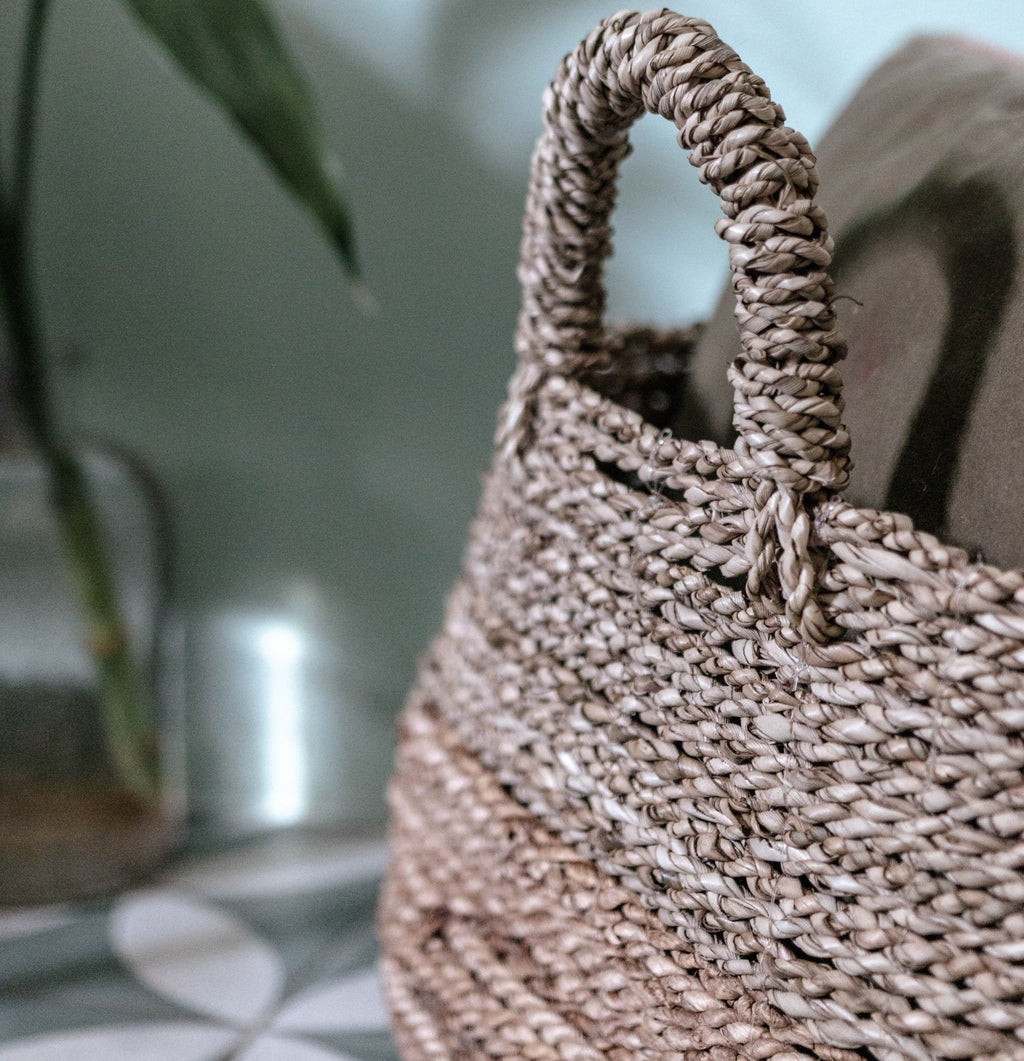 Panier de rangement décoratif majalengka naturel en fibre de bananier et jonc de mer - soeji