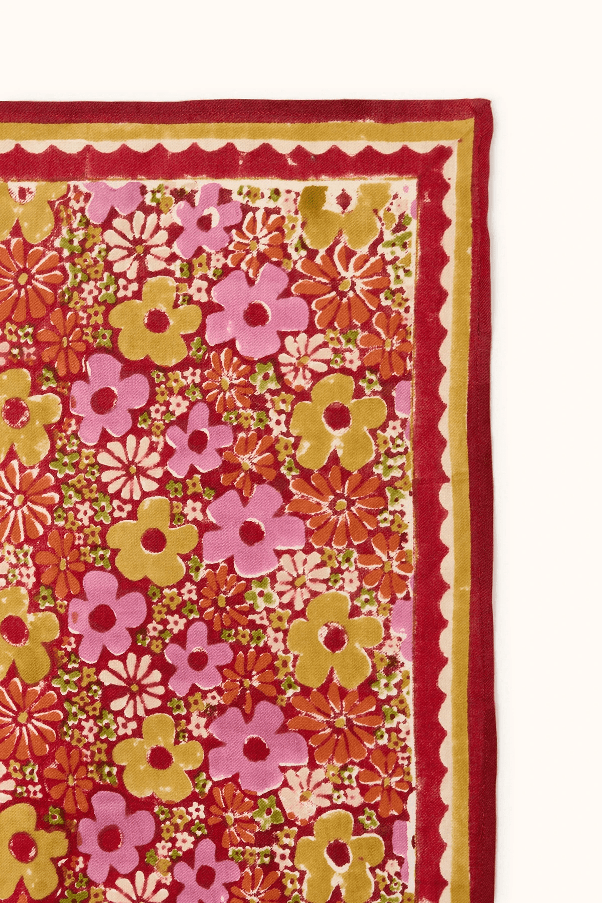 Petit foulard imprimé fleuri rose 50x50 Manika Janie Dahlia