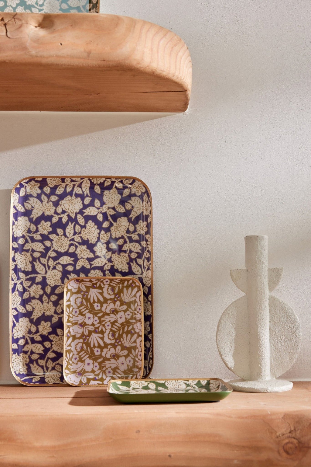 Petit plateau décoratif bohème chic en métal émaillé - modèle iris curry | bonheur du jour paris